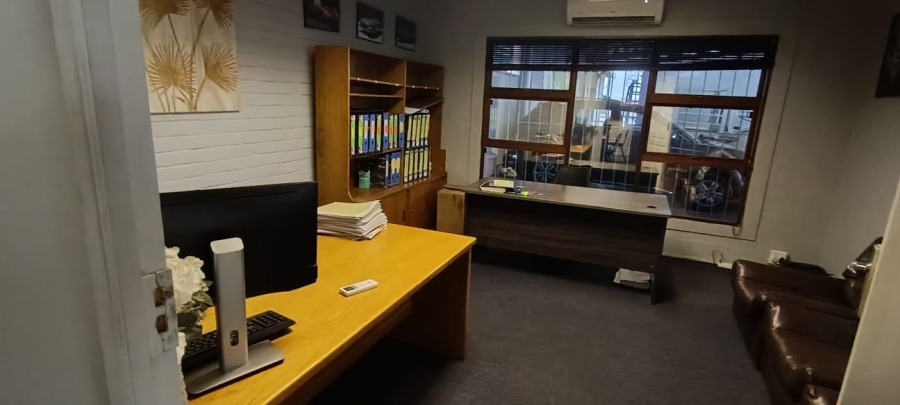 To Let Commercial Property for Rent in Parow Western Cape